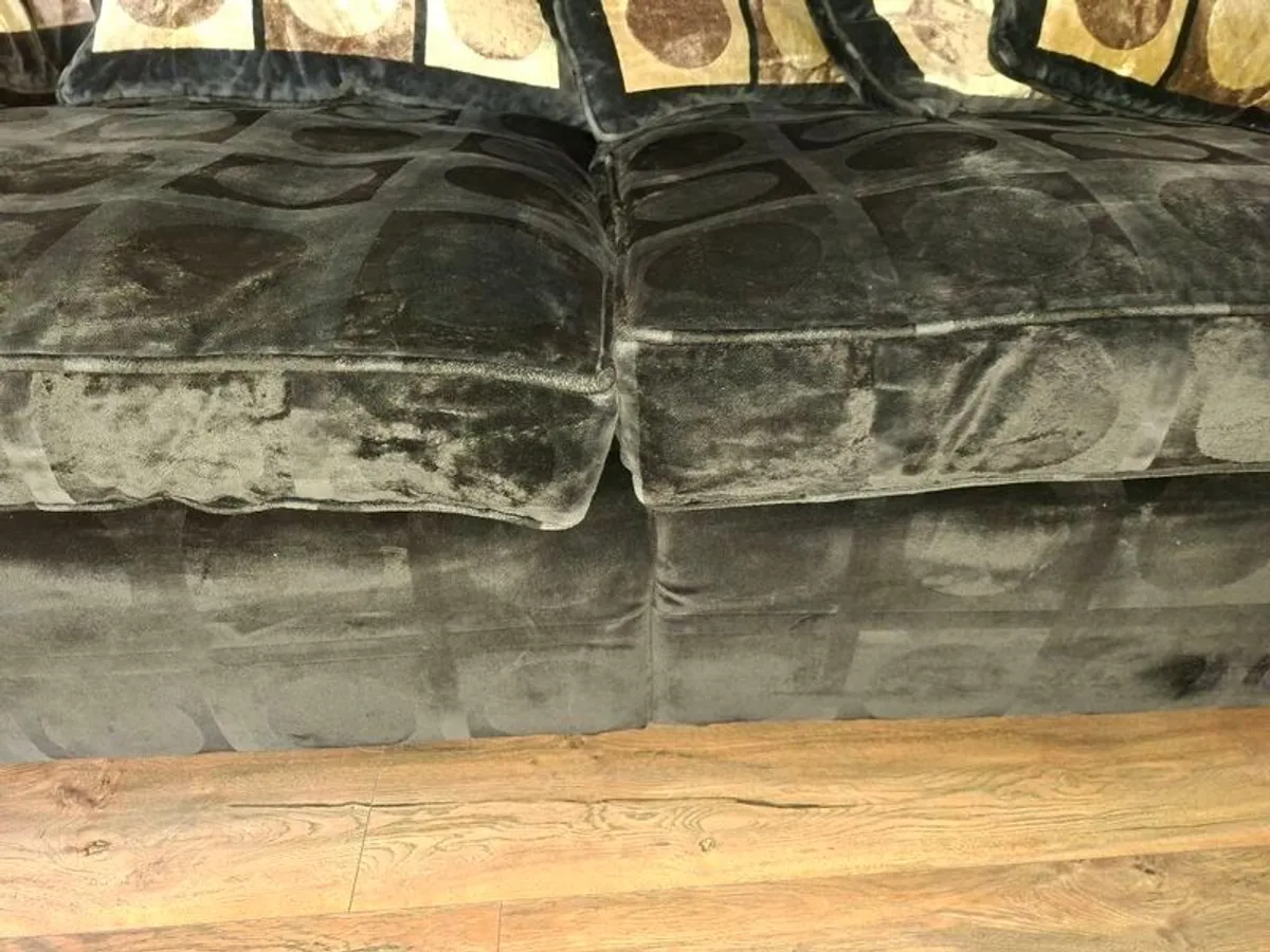 3 Seater Couch - Image 3