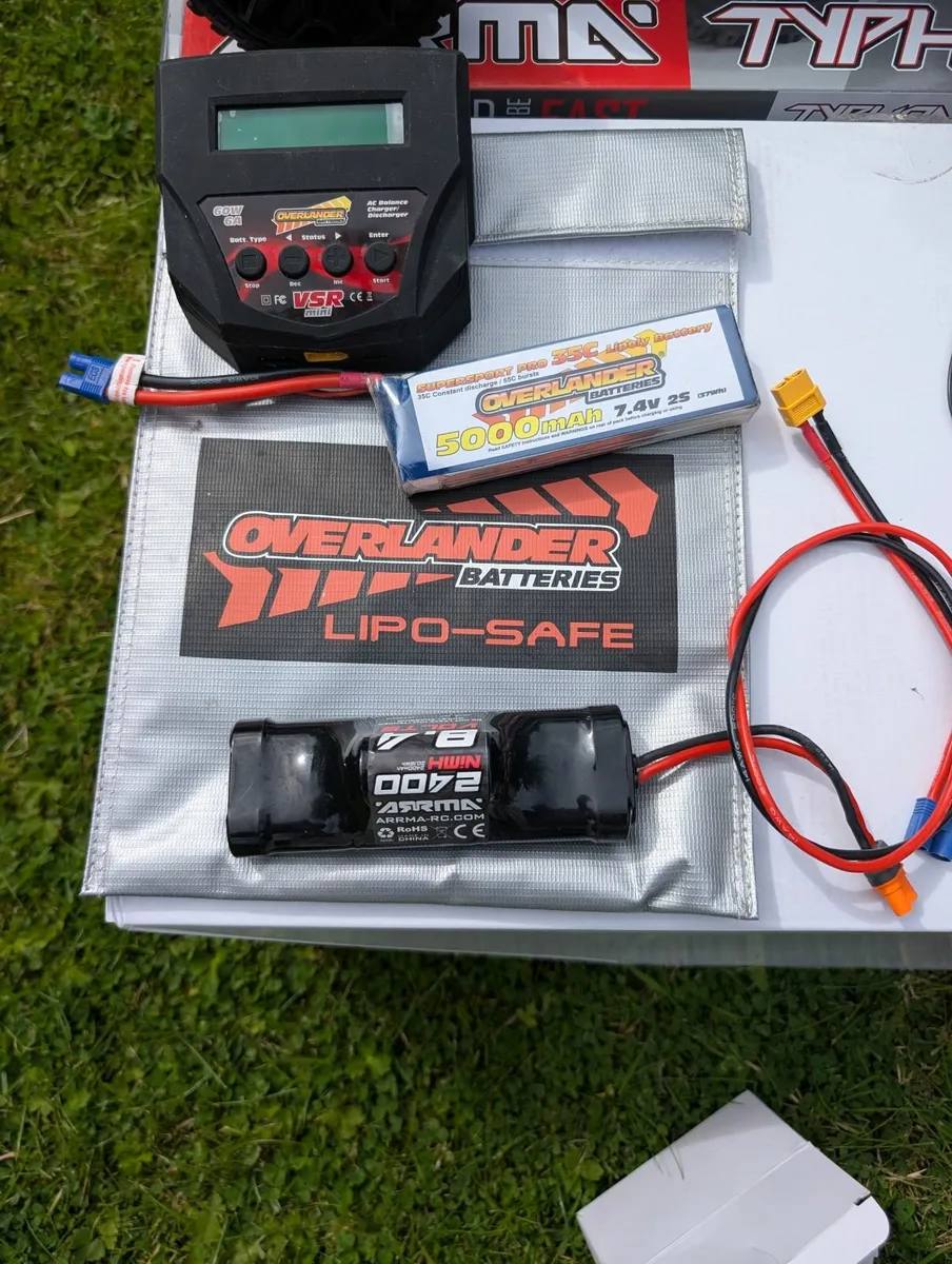 Arma Typhon 4X4 RC Buggy - Image 3