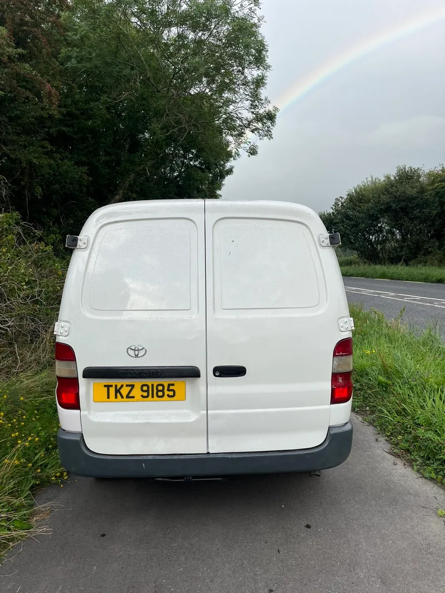 00 Toyota Hiace MOT 03/26 - Image 3