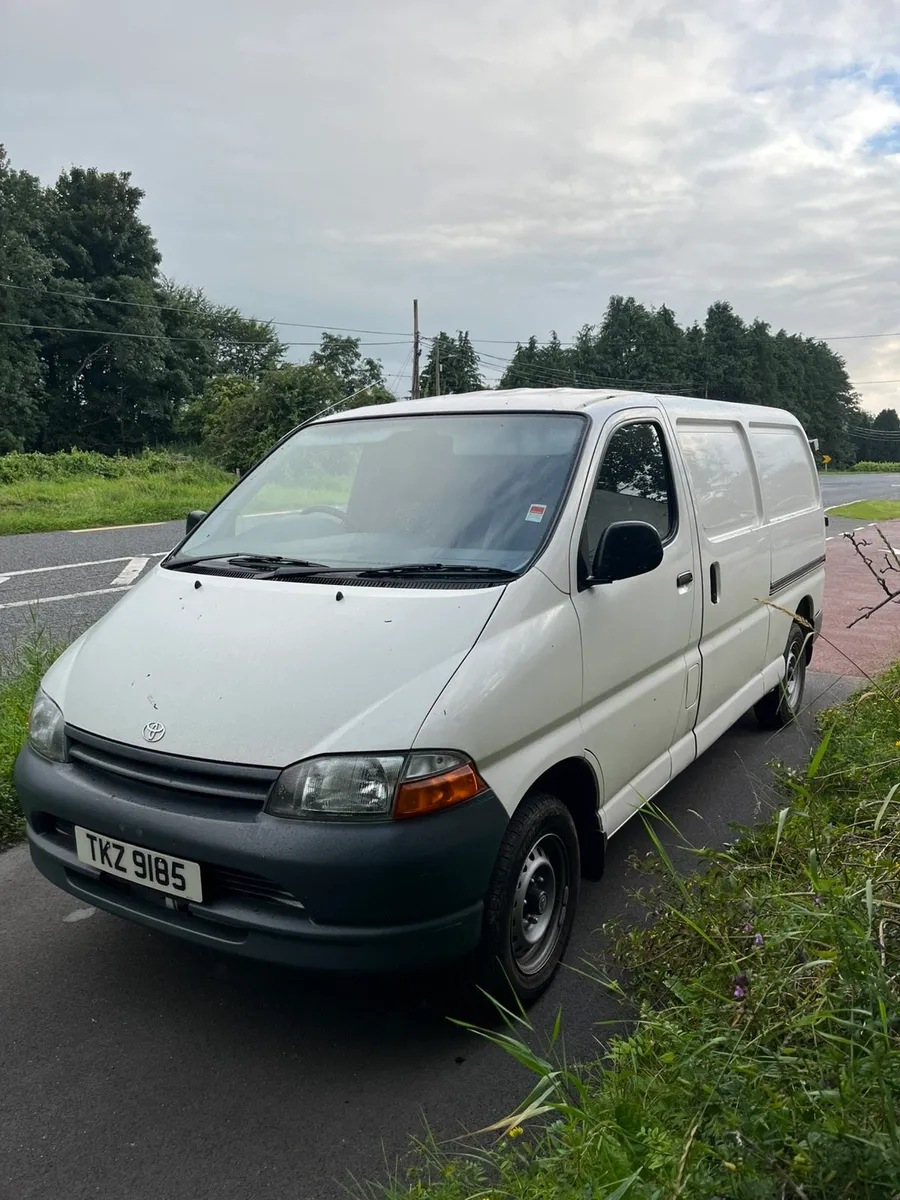 00 Toyota Hiace MOT 03/26 - Image 4