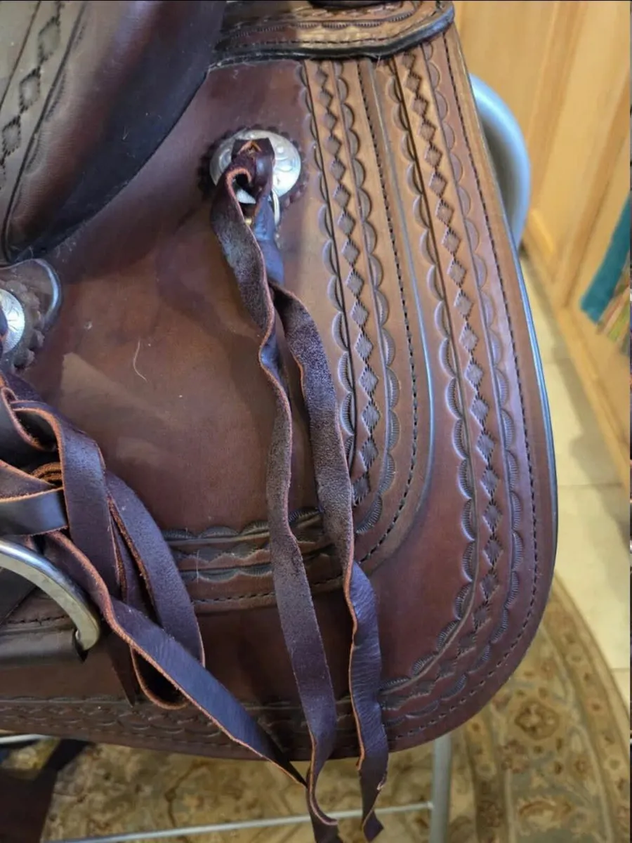 STUNNING WESTERN LEATHER SADDLE CIRCLE Y FLEX LITE - Image 1