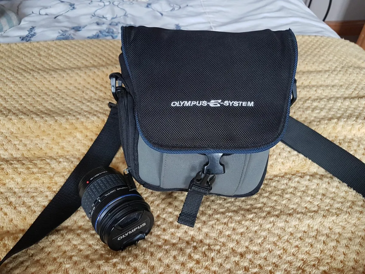 Olympus camera case and lens - Image 1