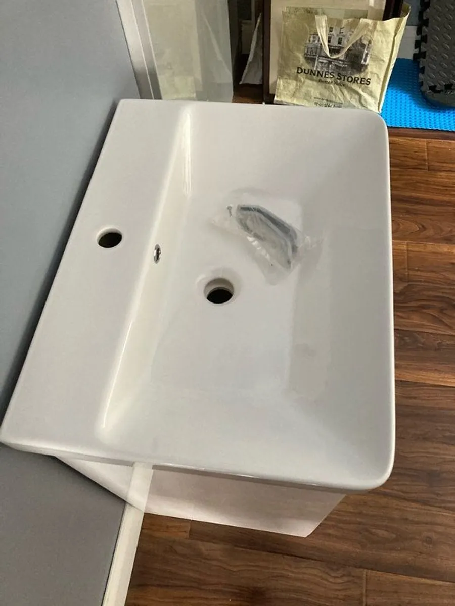 Bathroom Sink & Vanity Unit - Image 2