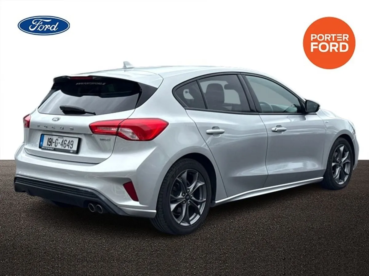 Ford Focus ST Line 1.5 Tdci 120PS - Image 3