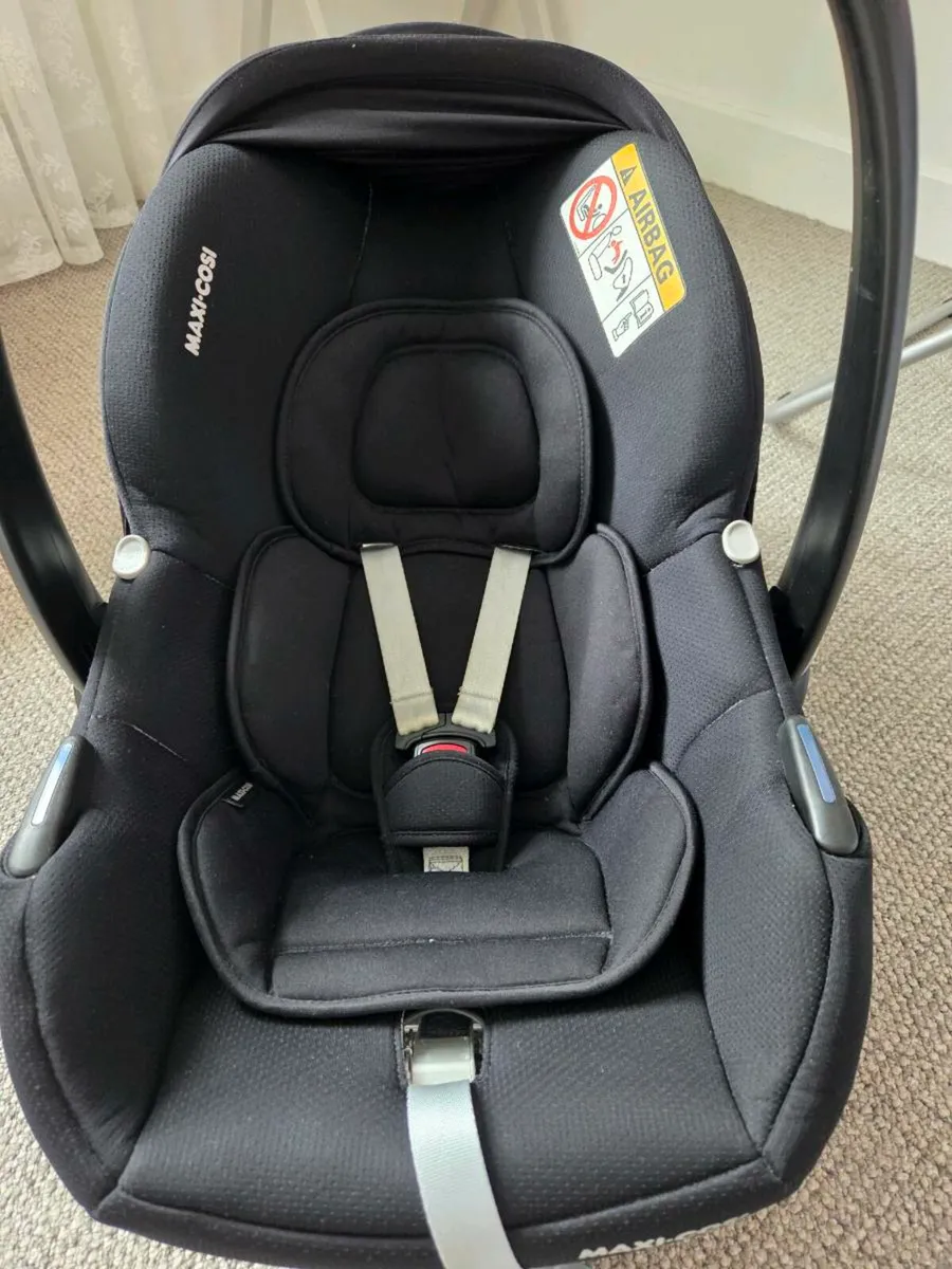 Maxi cosi cabriofix isize - Image 1