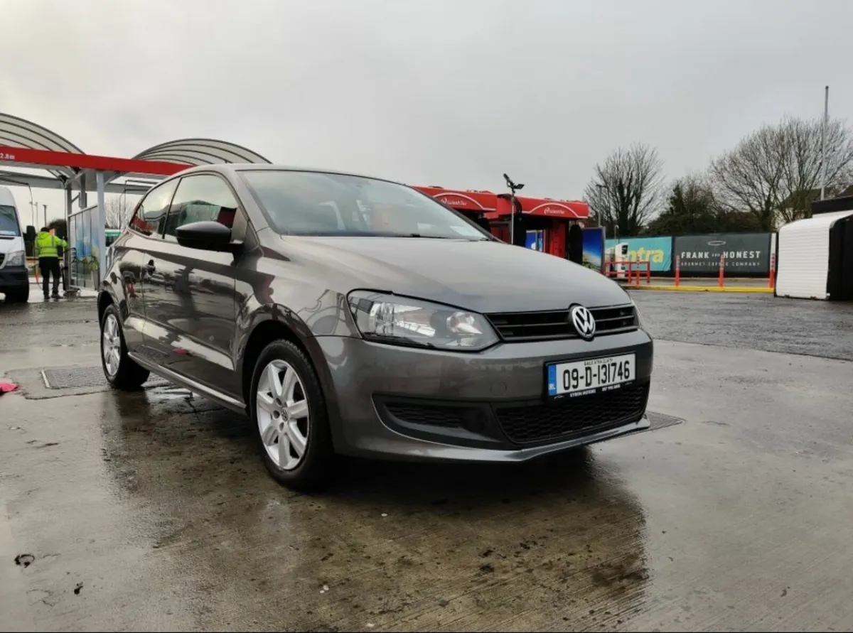 Volkswagen Polo €4500 - Carplay & Parking Sensors - Image 1