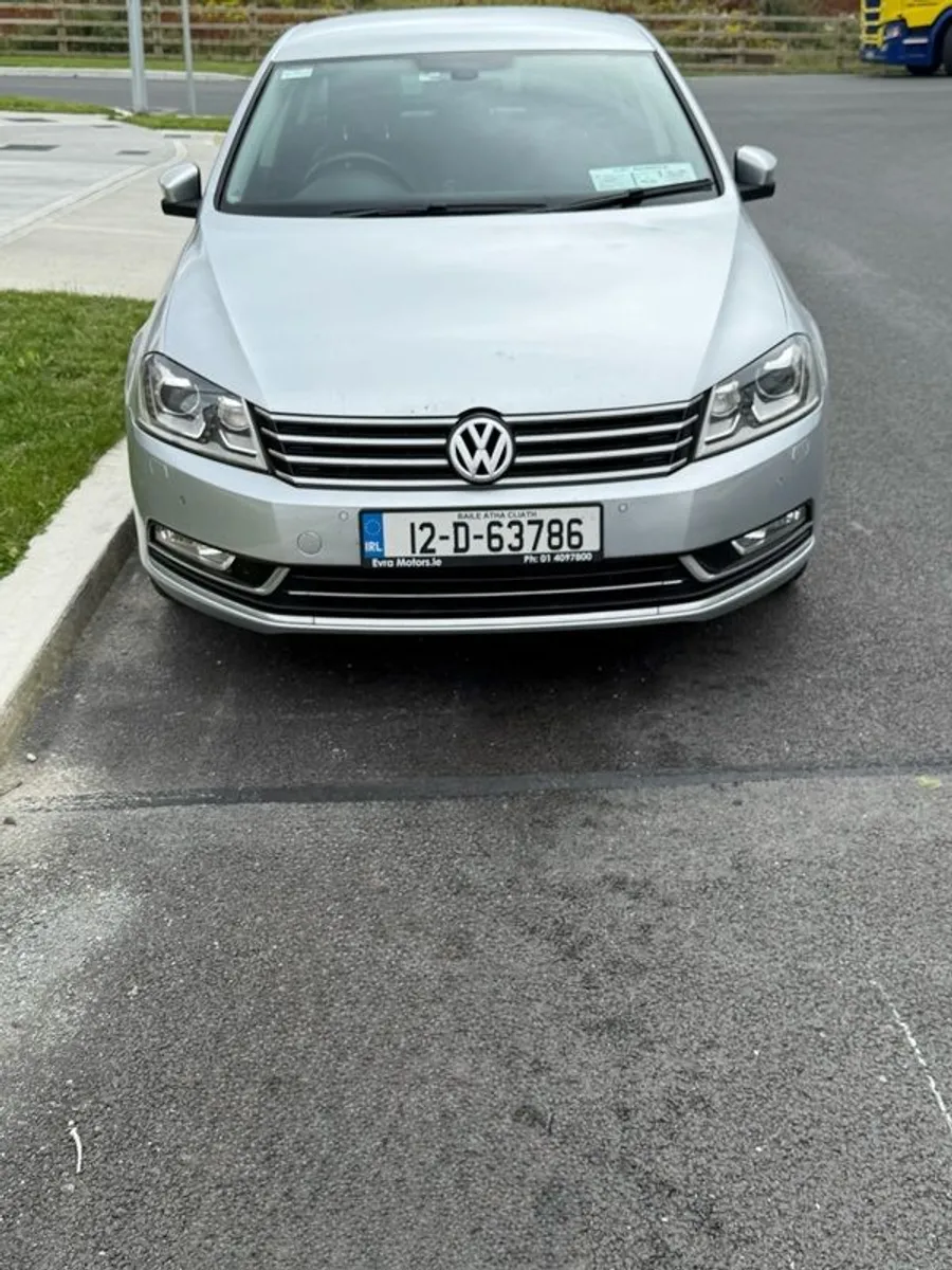 2012 Volkswagen Passat - Image 3
