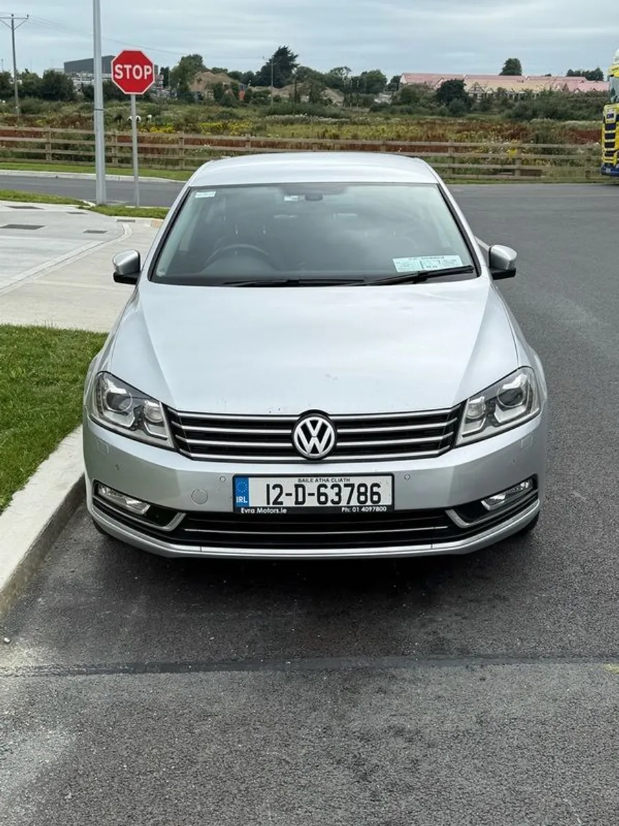2012 Volkswagen Passat - Image 4