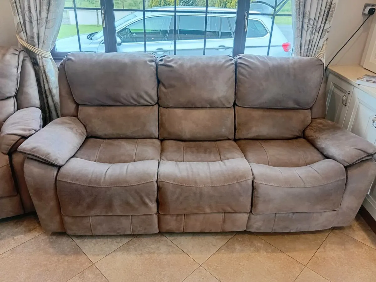 3-1-1 sofa - Image 1