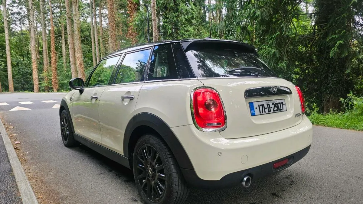 /// 2017 MINI COOPER D 5DR AUTO /// - Image 4