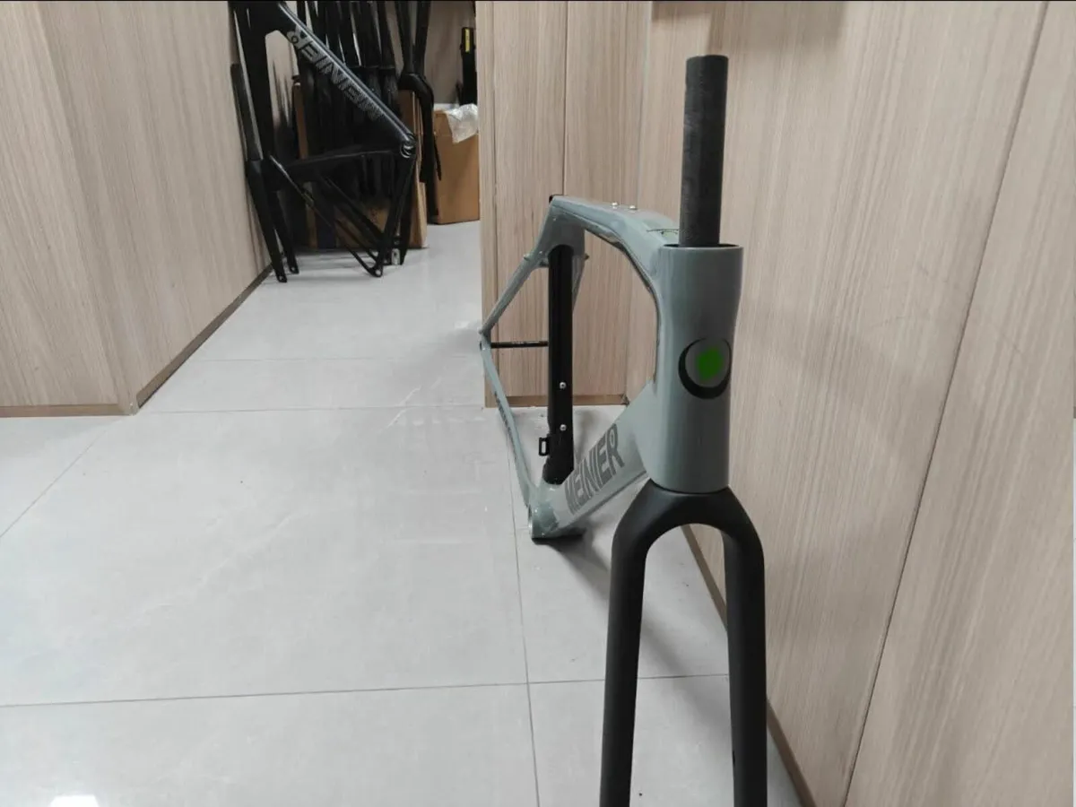 700C Carbon Gravel Bike Frameset - Image 3