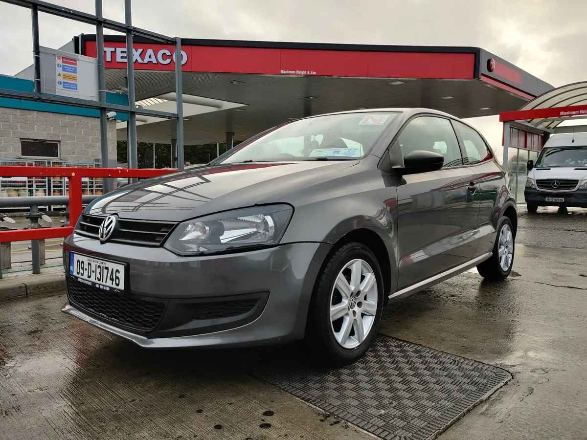 Volkswagen Polo €4500 - Carplay & Parking Sensors - Image 2