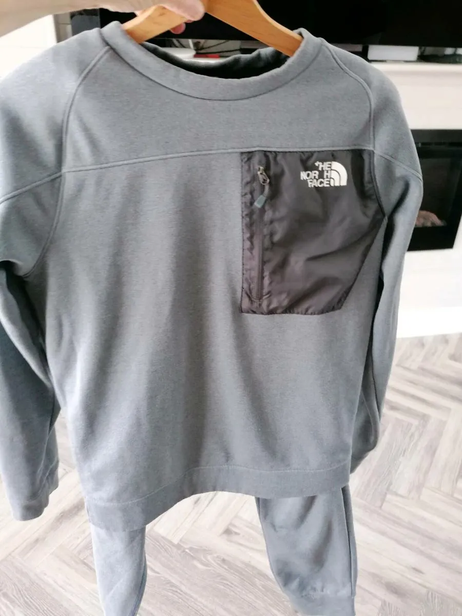 Beautiful North face mens tracksuit - Image 3
