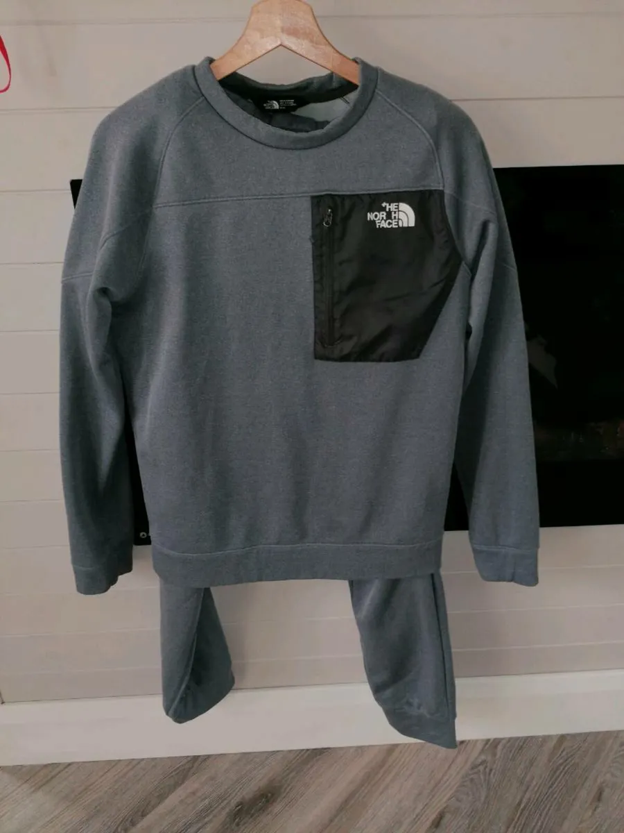 Beautiful North face mens tracksuit - Image 1