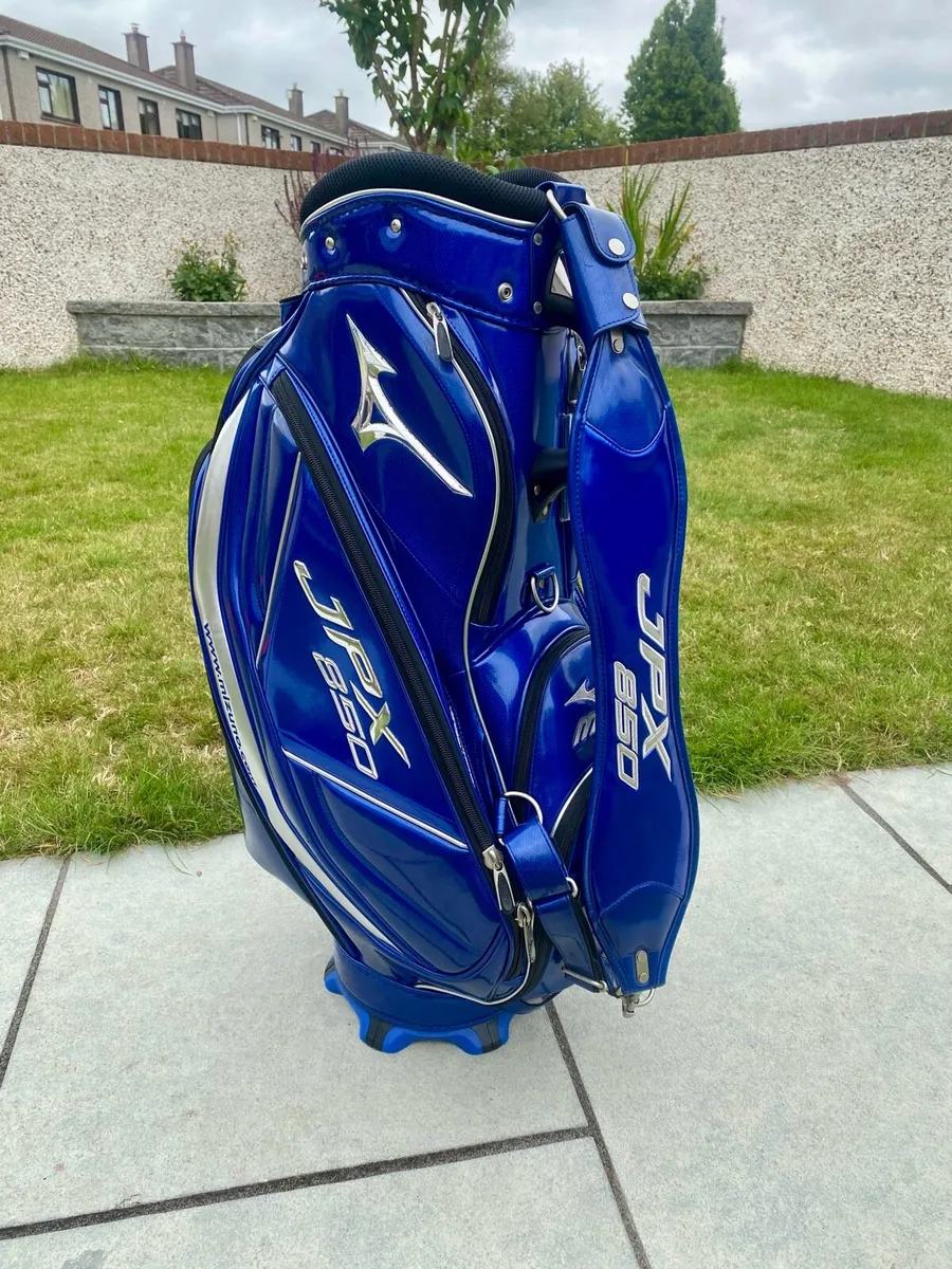 Golf Garage clear out - Image 1
