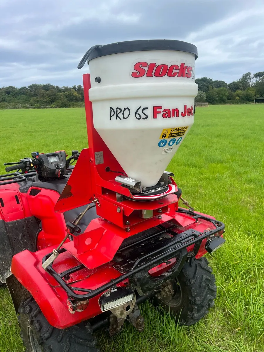 Stocks Fan Jet Pro Spreader - Image 1