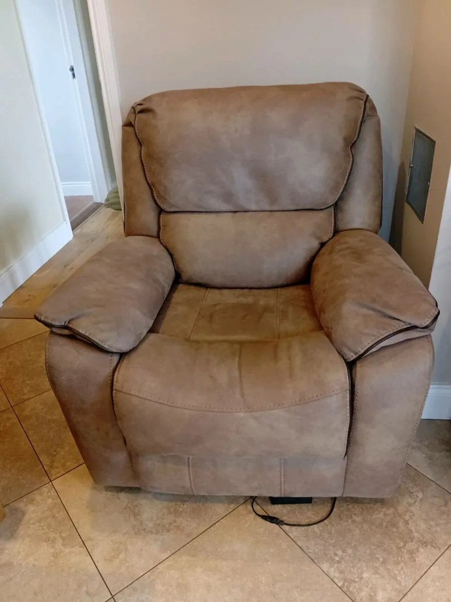3-1-1 sofa - Image 4