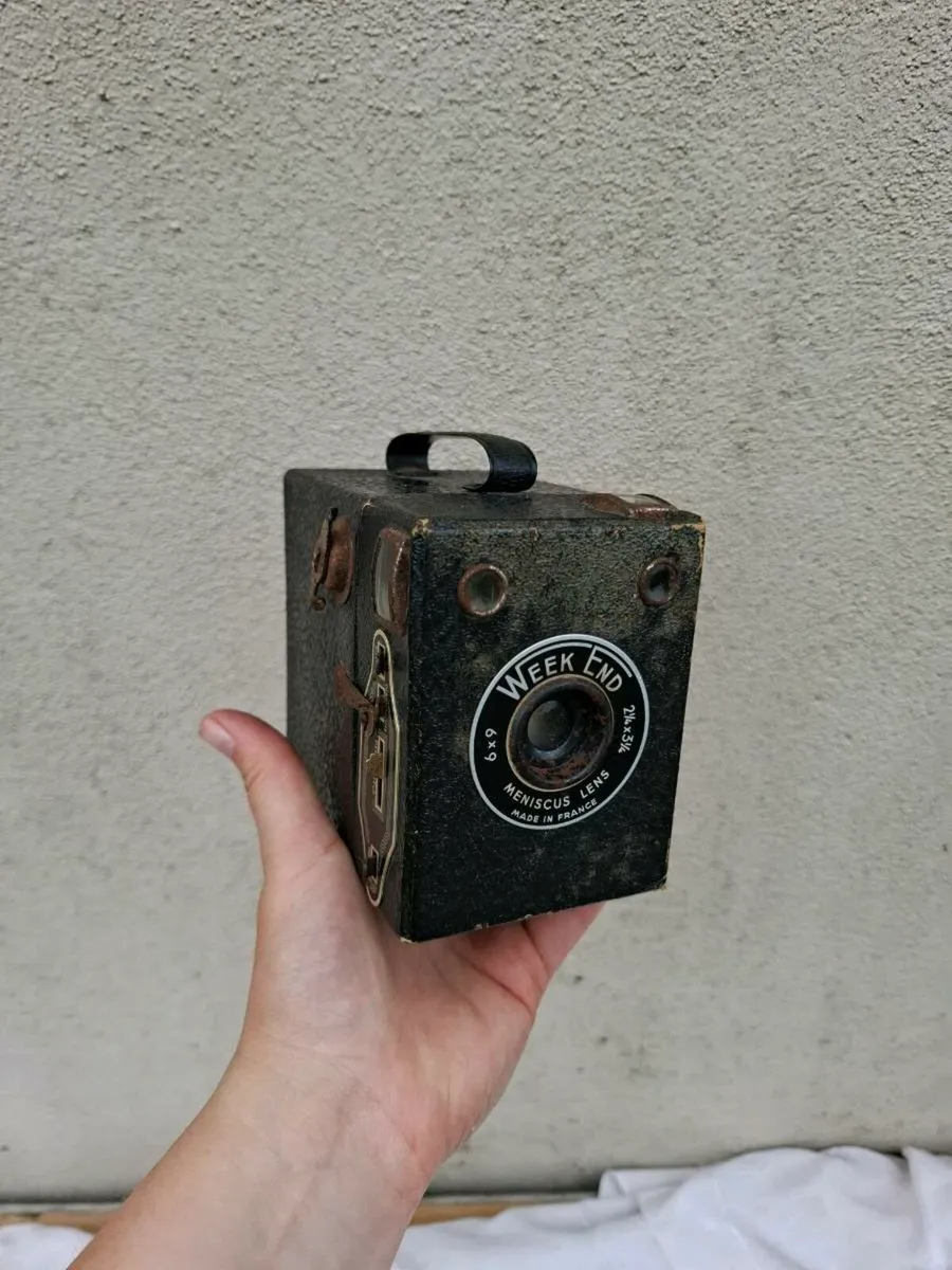 Week end vintage camera postage possible