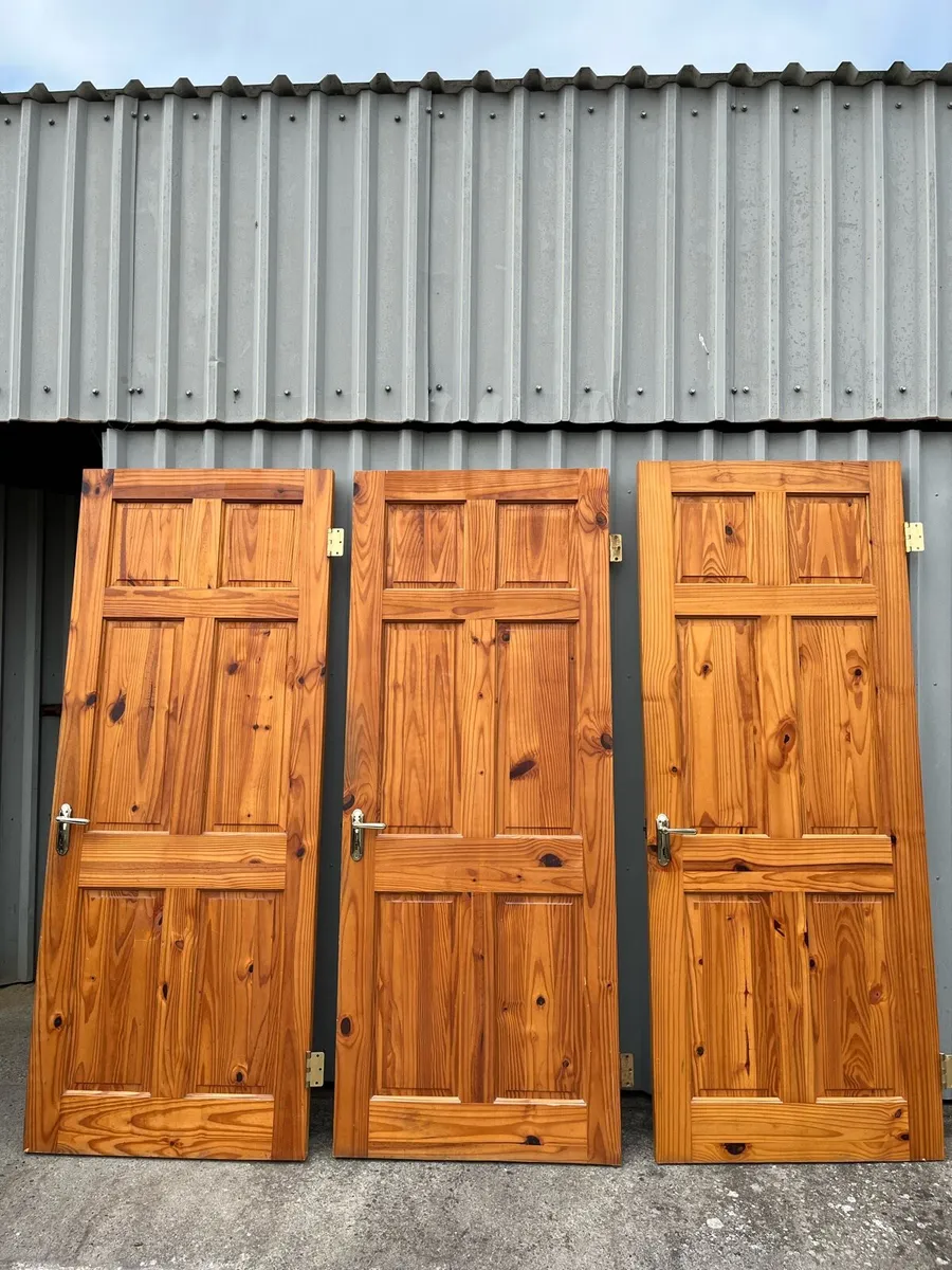 Pine Doors x7 - Image 1