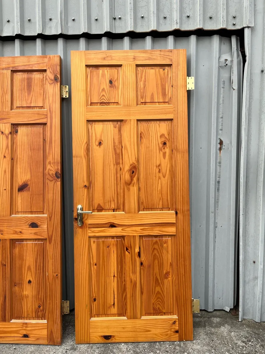 Pine Doors x7 - Image 4