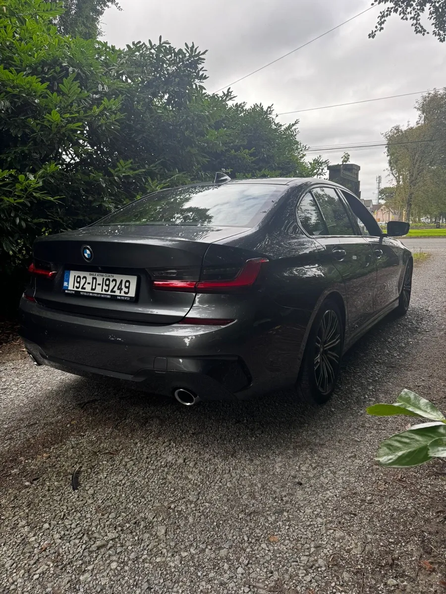 BMW 3 SERIES M SPORT - Image 3
