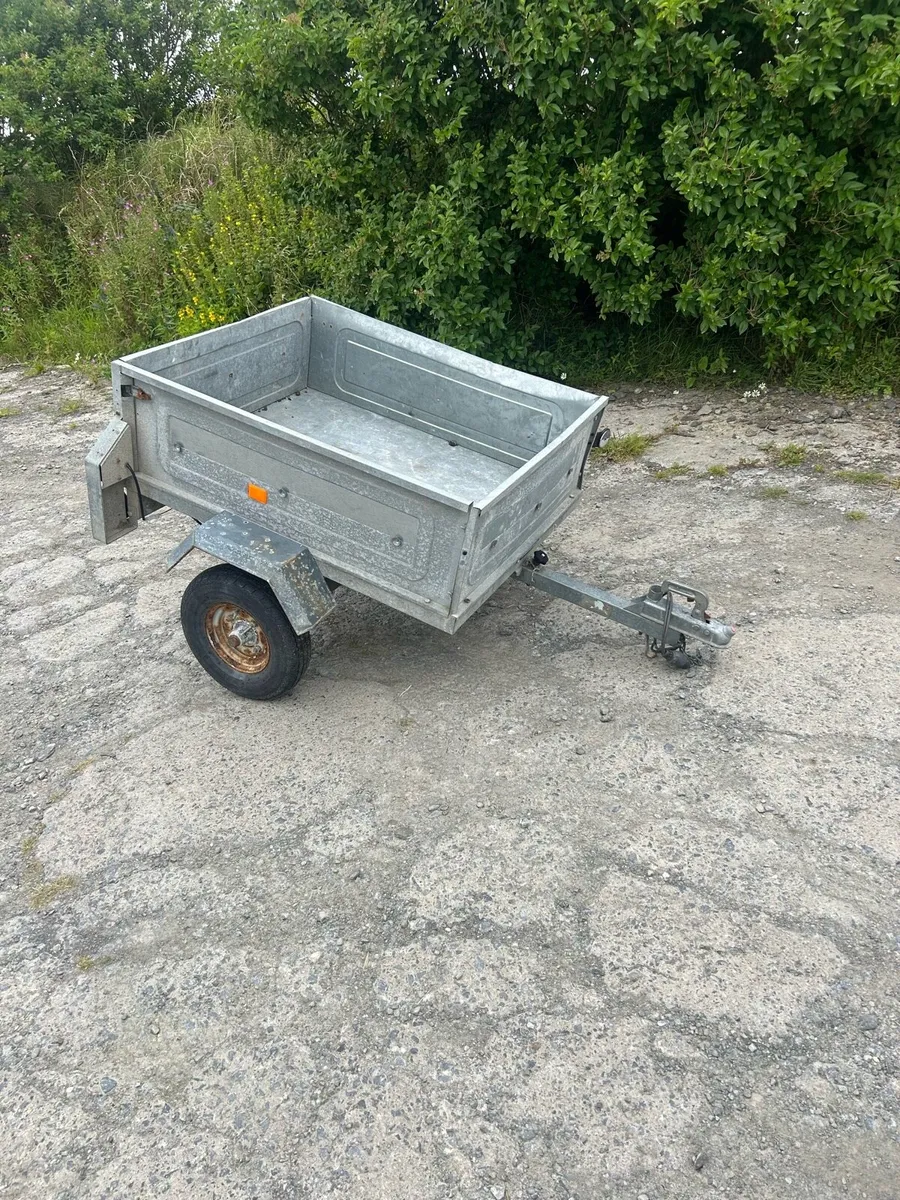 Small camping / tipper trailer - Image 2