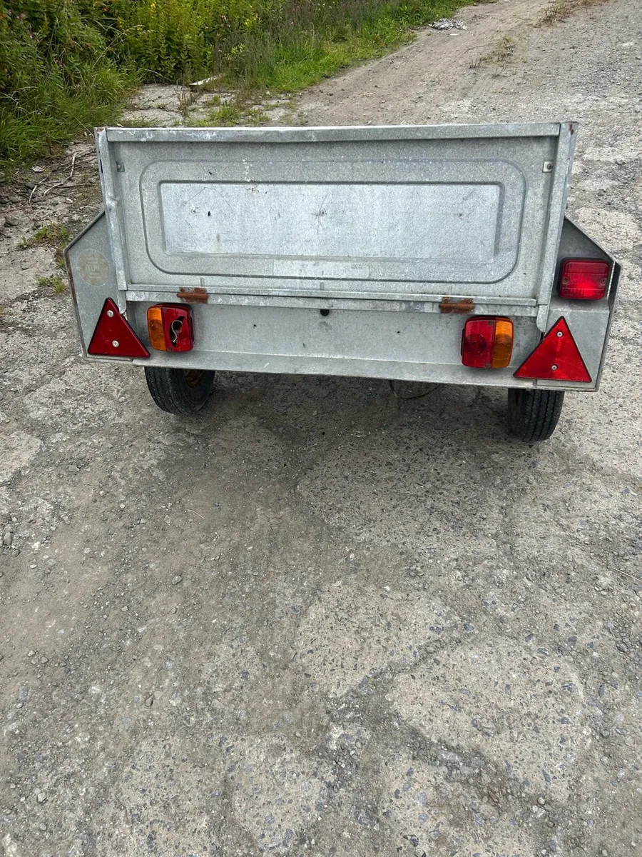 Small camping / tipper trailer - Image 3