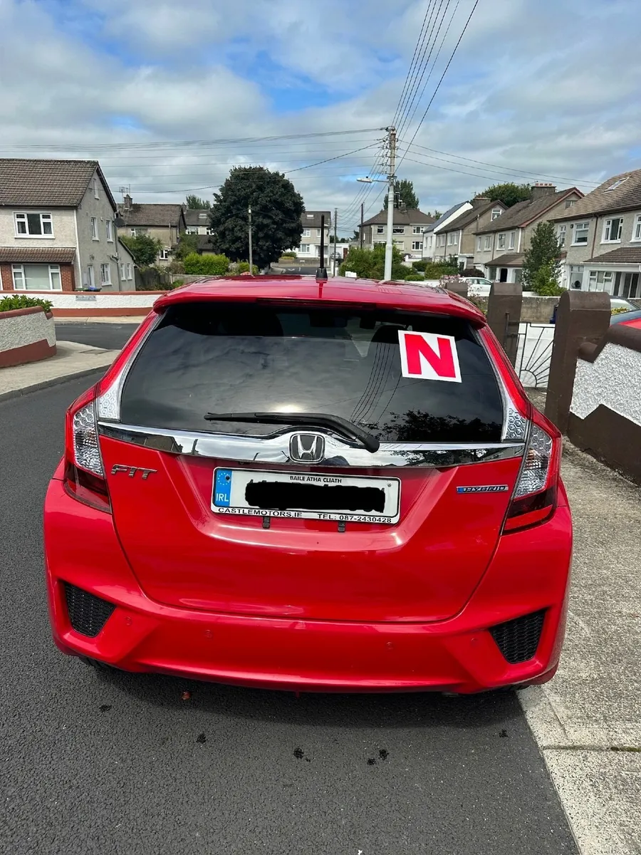 Honda Fit 2014 - Image 2