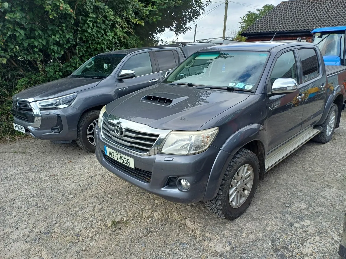 Toyota Hilux  Invincibles - Image 1