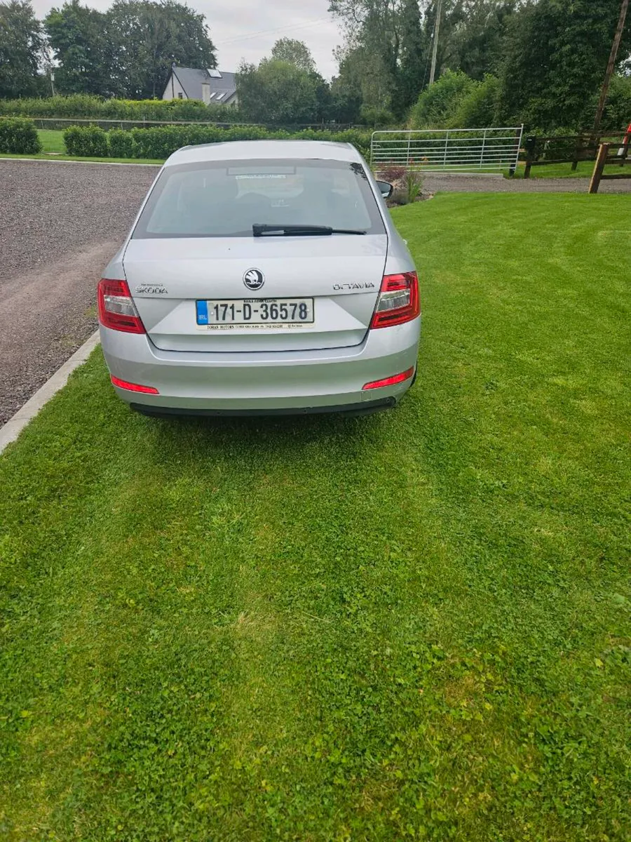 Skoda Octavia STYLE 1.6TDI 90HP 4 Door - Image 4