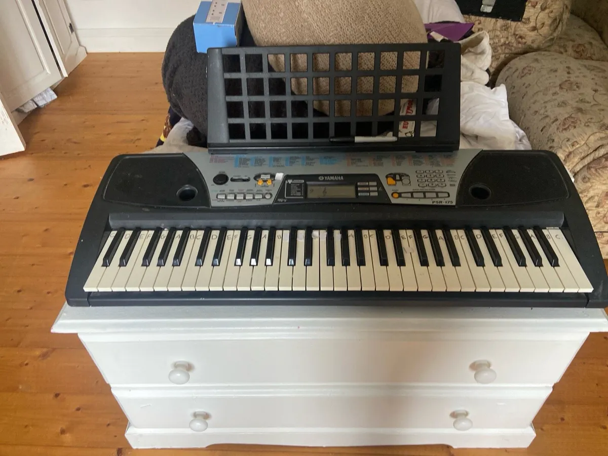 Piano keyboard