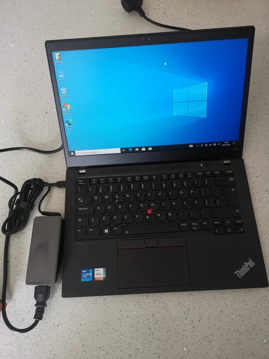 Lenovo i7 laptop touch screen - Image 2