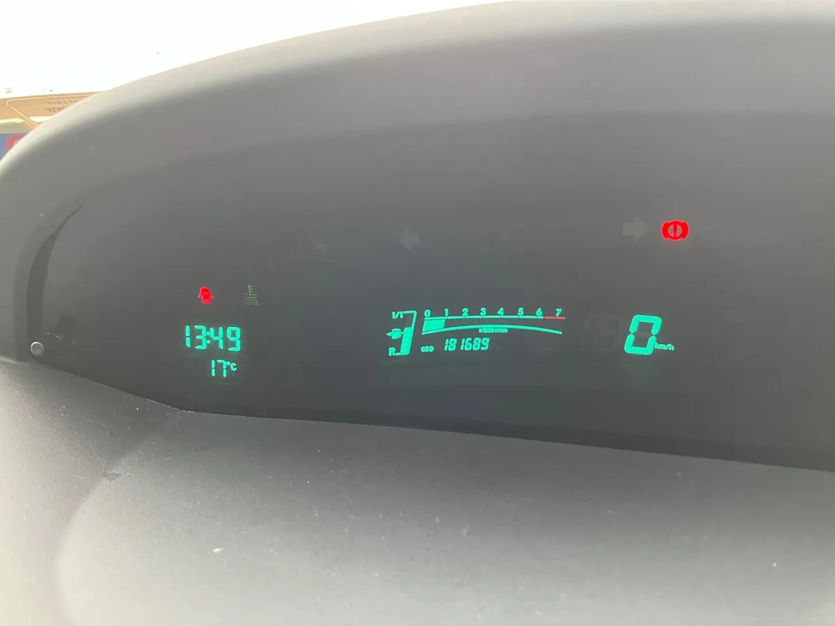 Toyota Yaris 2008 - Image 2
