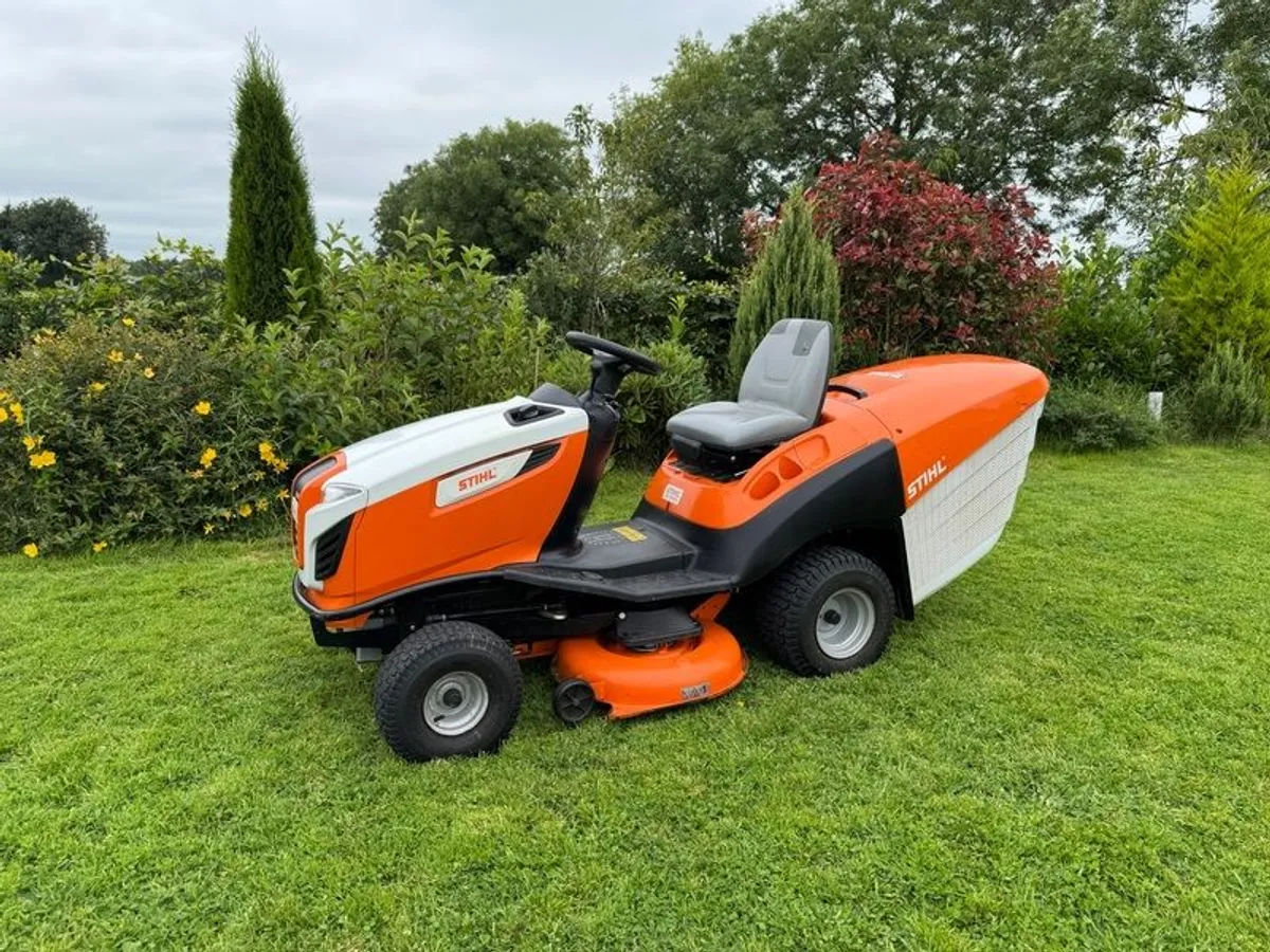 STIHL Ride on Mower 23hp 43" - Image 1