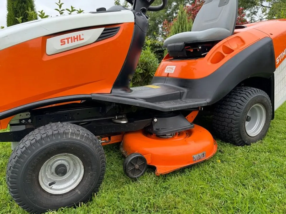 STIHL Ride on Mower 23hp 43" - Image 4