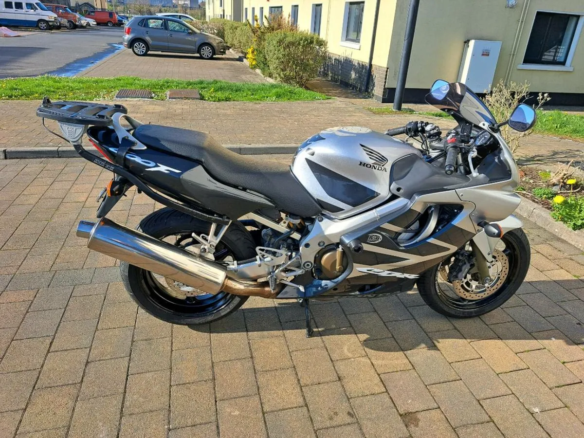Honda CBR 600 - Image 1