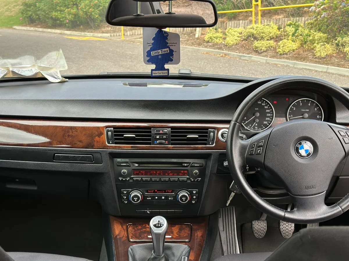 BMW 3-Series 2007 - Image 4