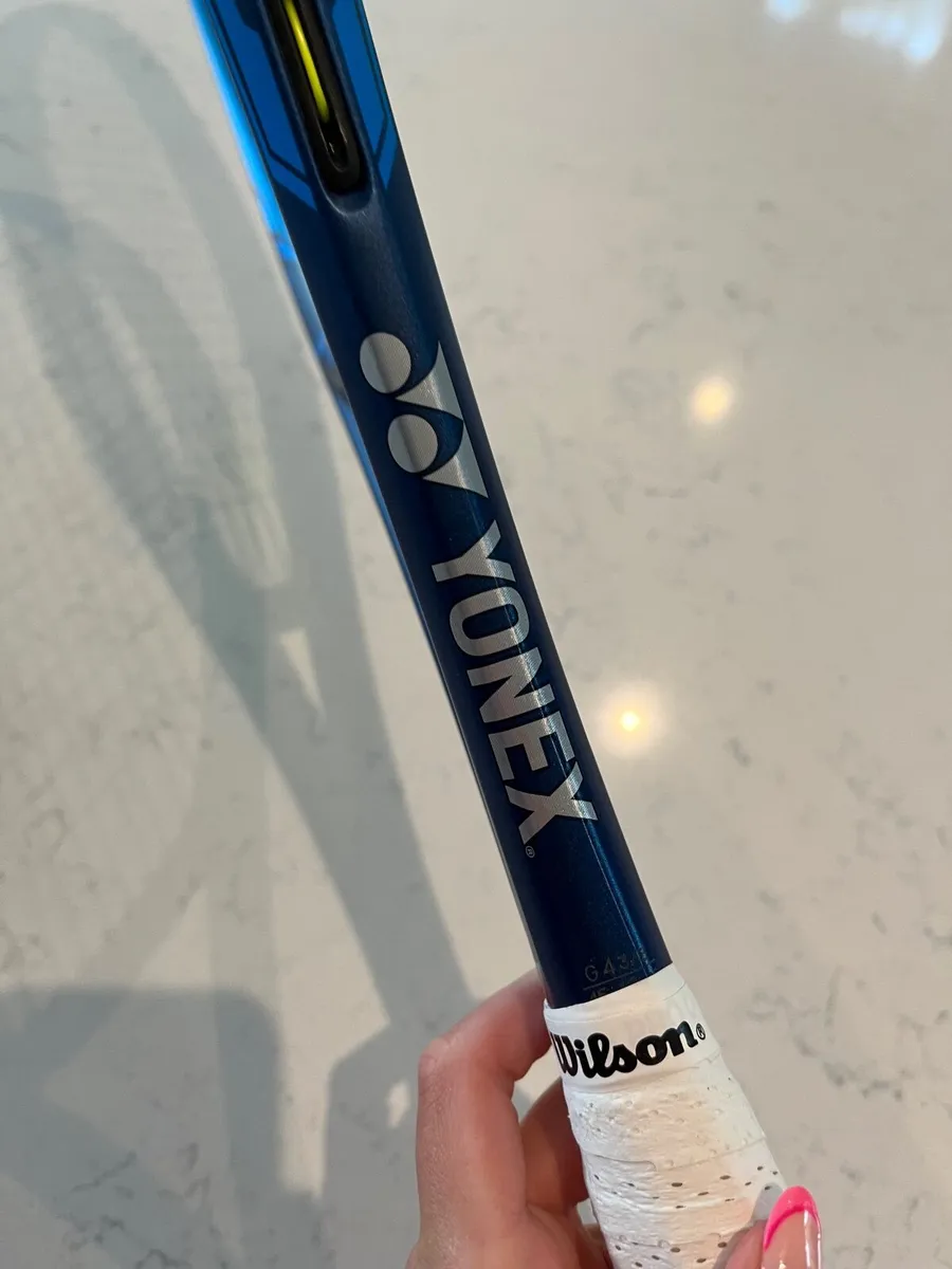 Yonex  Ezone 98 Tour - Image 4