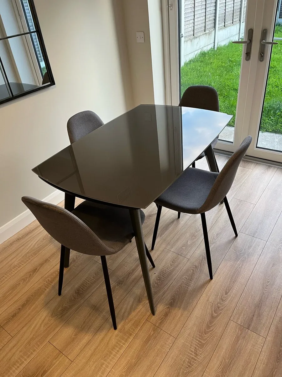 Dining table with 4 chairs - Image 2