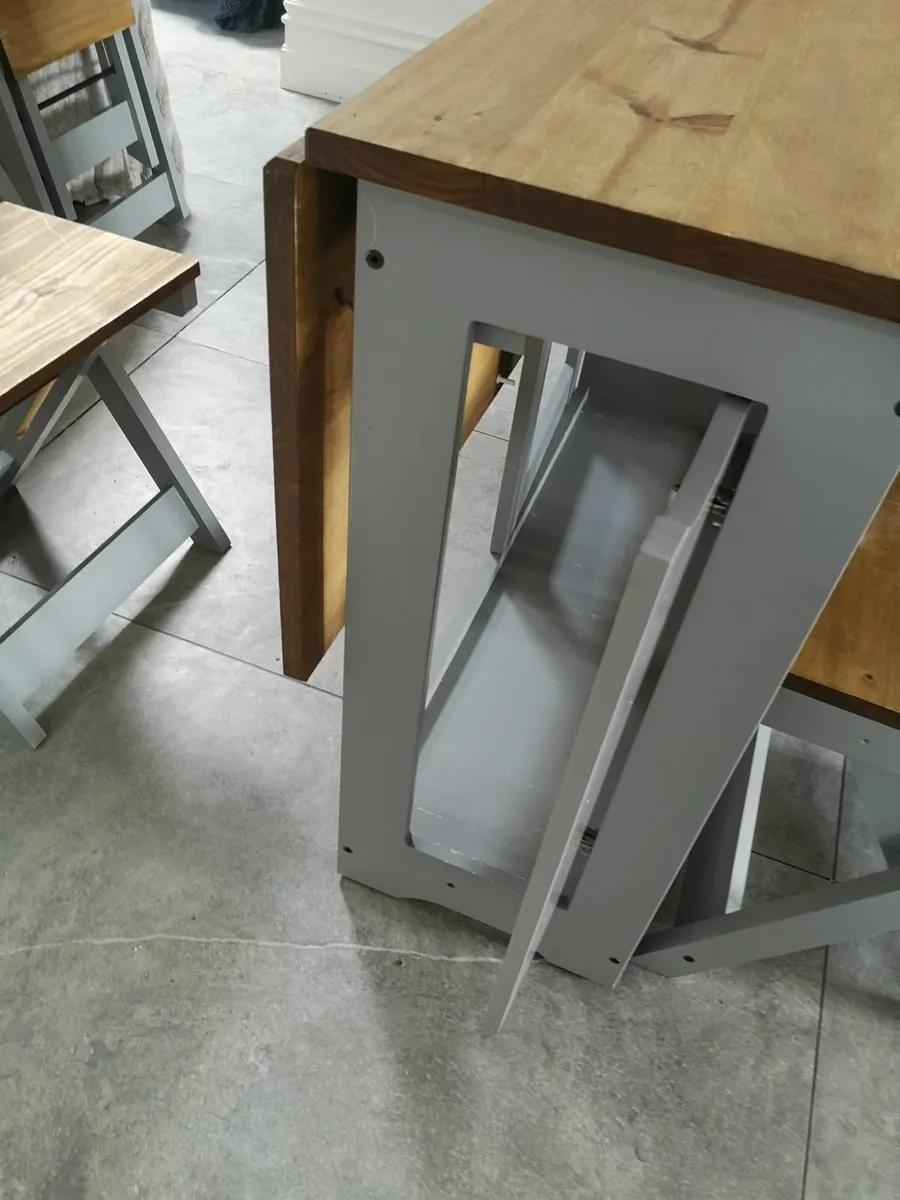 Foldaway Extending Dining table & 4 chairs - Image 2