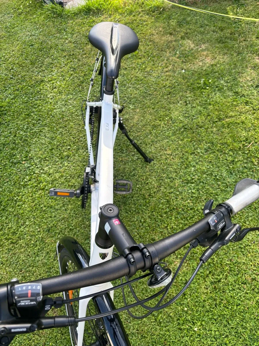 Trek hybrid bike FX3 - Image 2