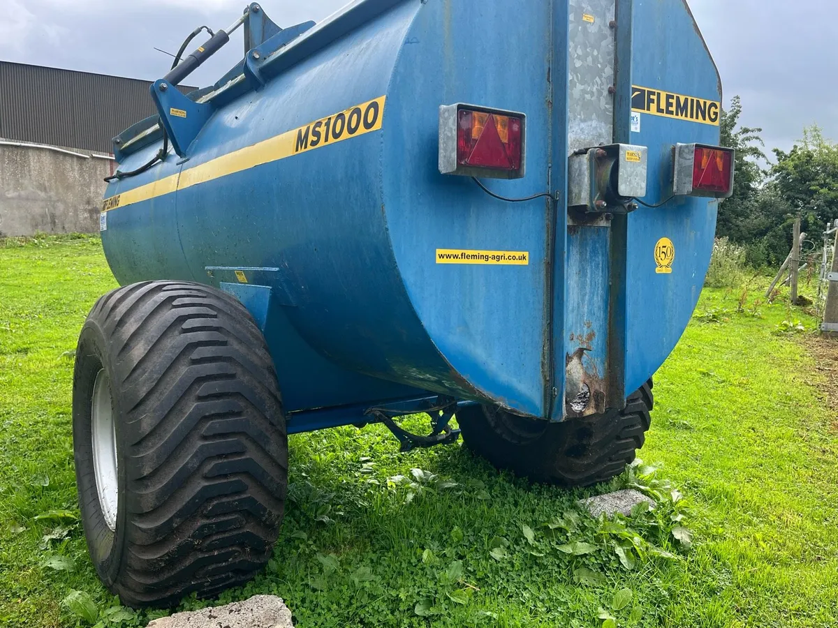 2010 MS1000 Fleming Muck Spreader - Image 1