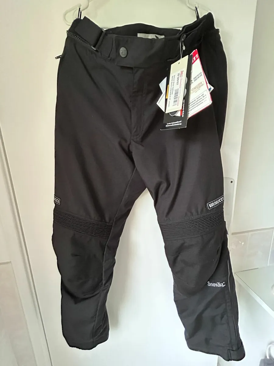 Motorcycle gear wardrobe clear out - Image 1