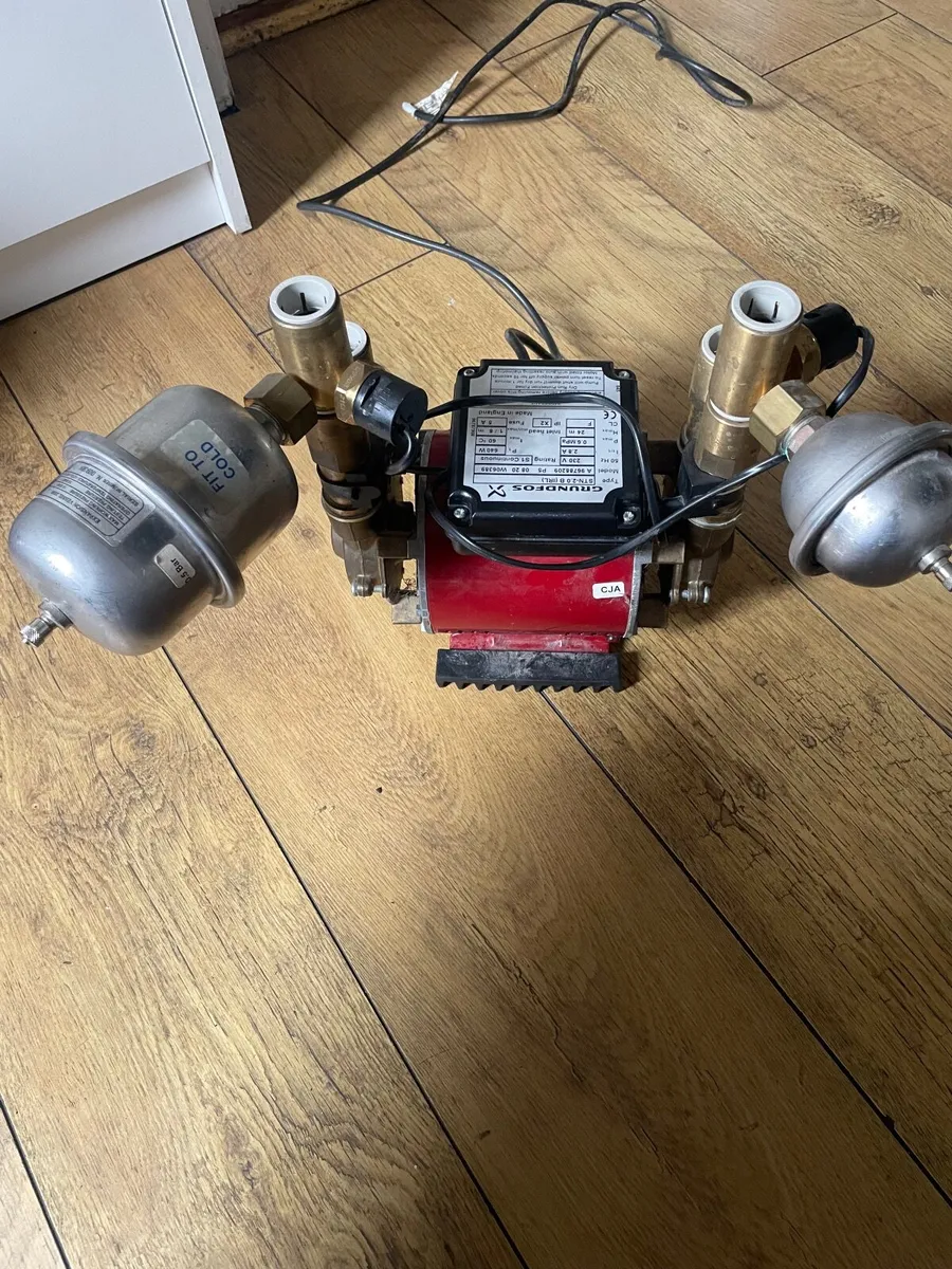Shower Pump 2 bar  (Needs Repair/Recondition) - Image 2