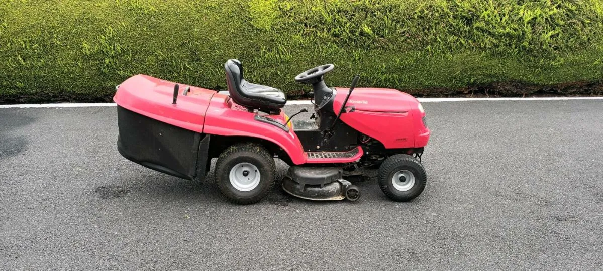 Ride on mower - Image 1