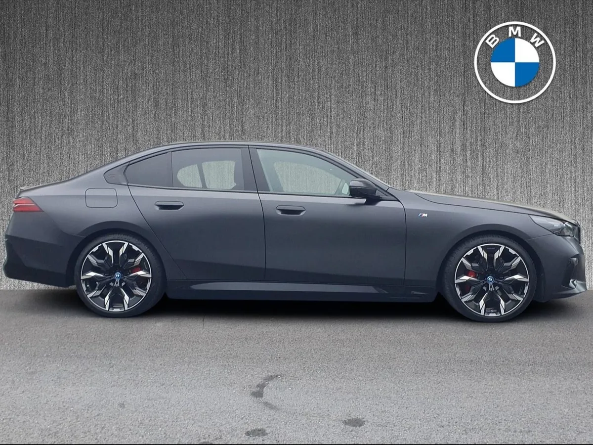BMW 5 Series 530e M Sport - Image 3