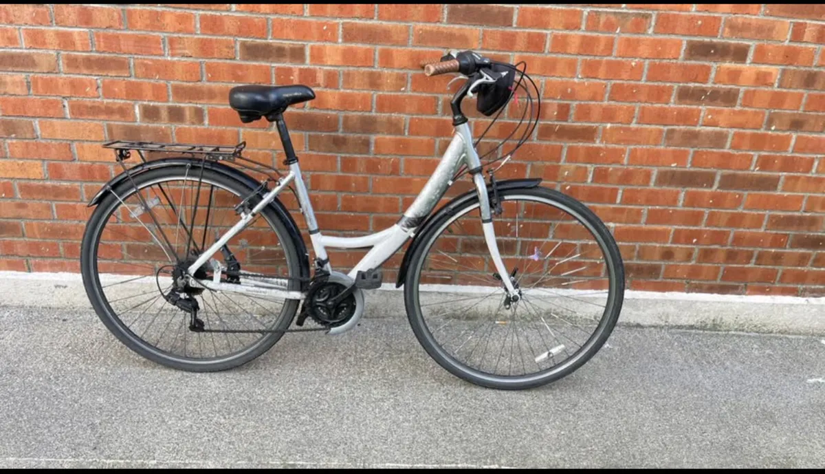 Apollo City hybrid bike - Image 3