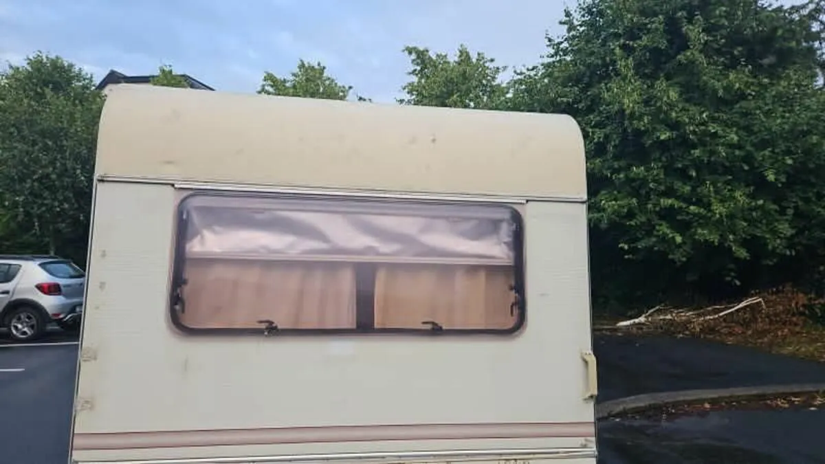 Caravan 1999 elddis - Image 1