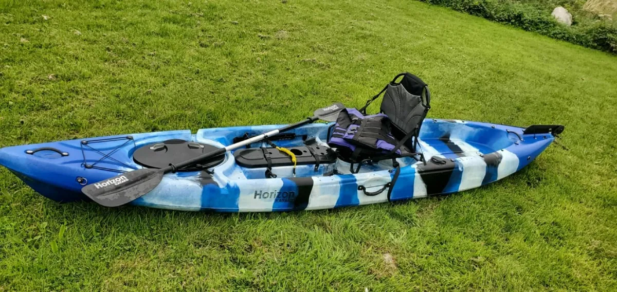 Horizon Kingfisher 140 Sea Fishing Kayak - Image 1