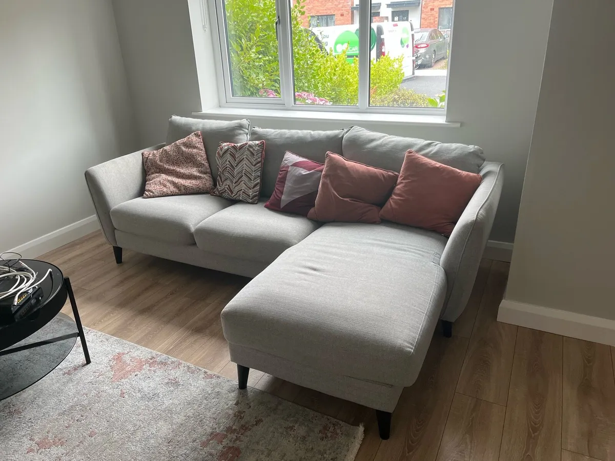 L shaped sofa - Image 2
